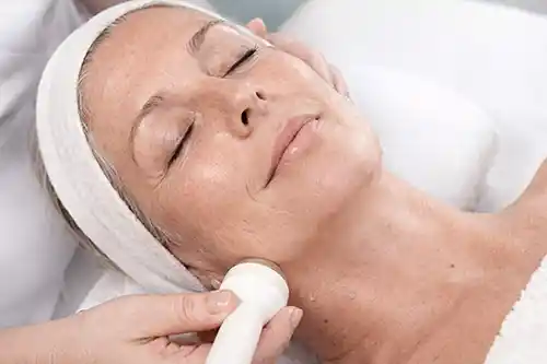 Ultraschall Kosmetik Behandlung